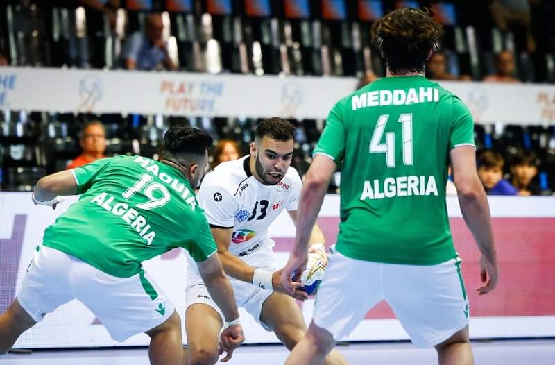 بطولة العالم لكرة اليد أواسط: المنتخب الوطني يستهل المشاركة بالفوز على الجزائر 