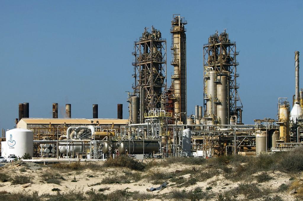 نواب ليبيون يدعمون الحجز الإداري على إيرادات النفط