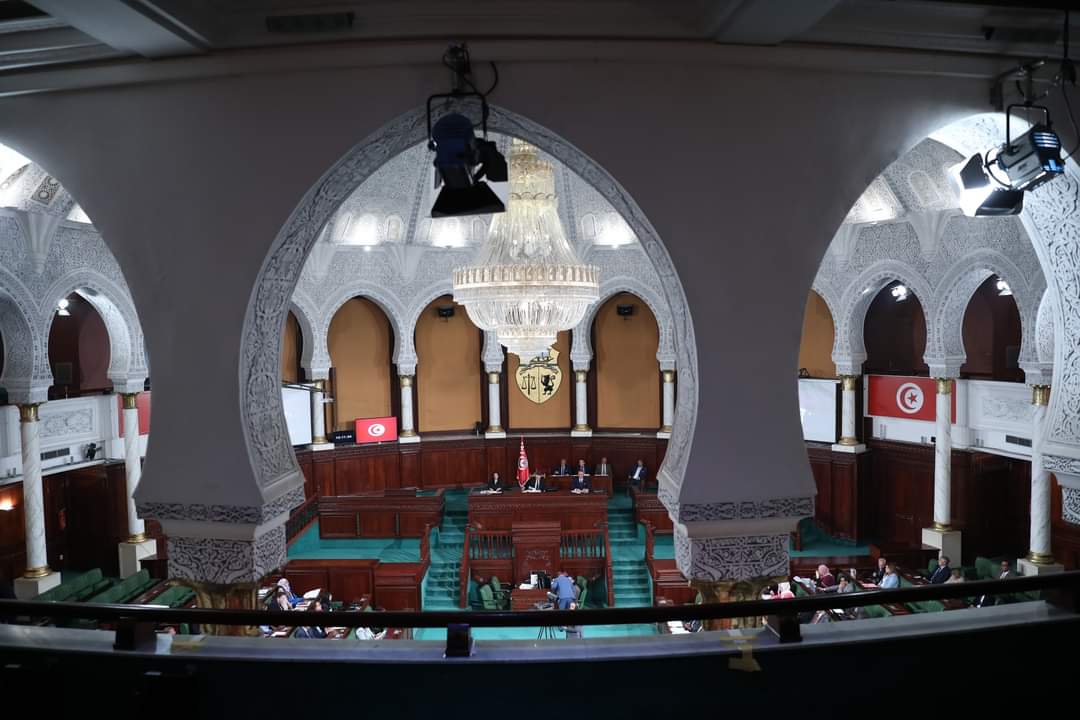 بعد موافقته على اتفاقية قرض في أول جلسة عامة له .. البرلمان يستعد للنظر في مشروع اتفاقية تمويل بين الحكومة وبنوك محلية