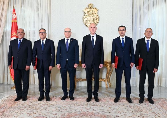 رئيس الجمهورية يشرف على موكب تسليم أوراق اعتماد سفراء جدد لتونس بالخارج