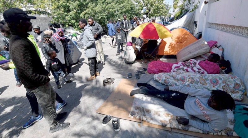 دعت لتعيين وال..  منظمات تحذر من تركيز مخيم للمهاجرين بالجنوب