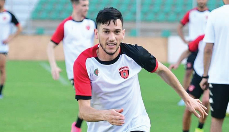 البنزرتي يريد "بوسيلو" نجم اتحاد الجزائر في النجم الساحلي