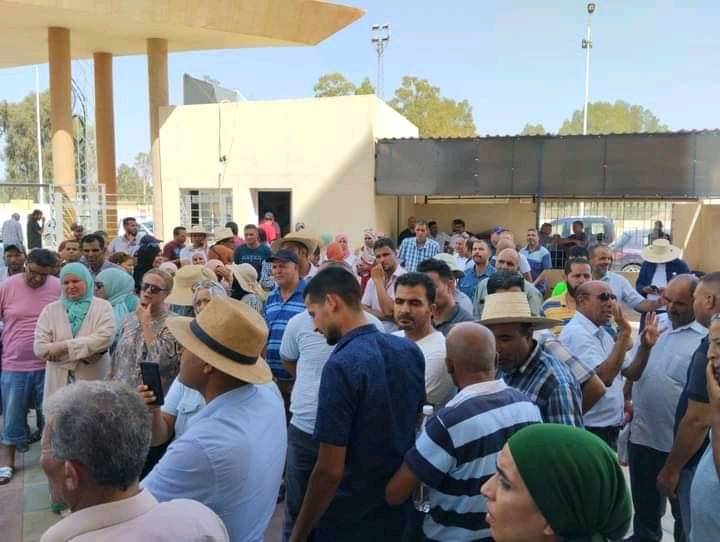 سيدي بوزيد: المعلمون يحتجون..ويطالبون بفتح باب الحوار