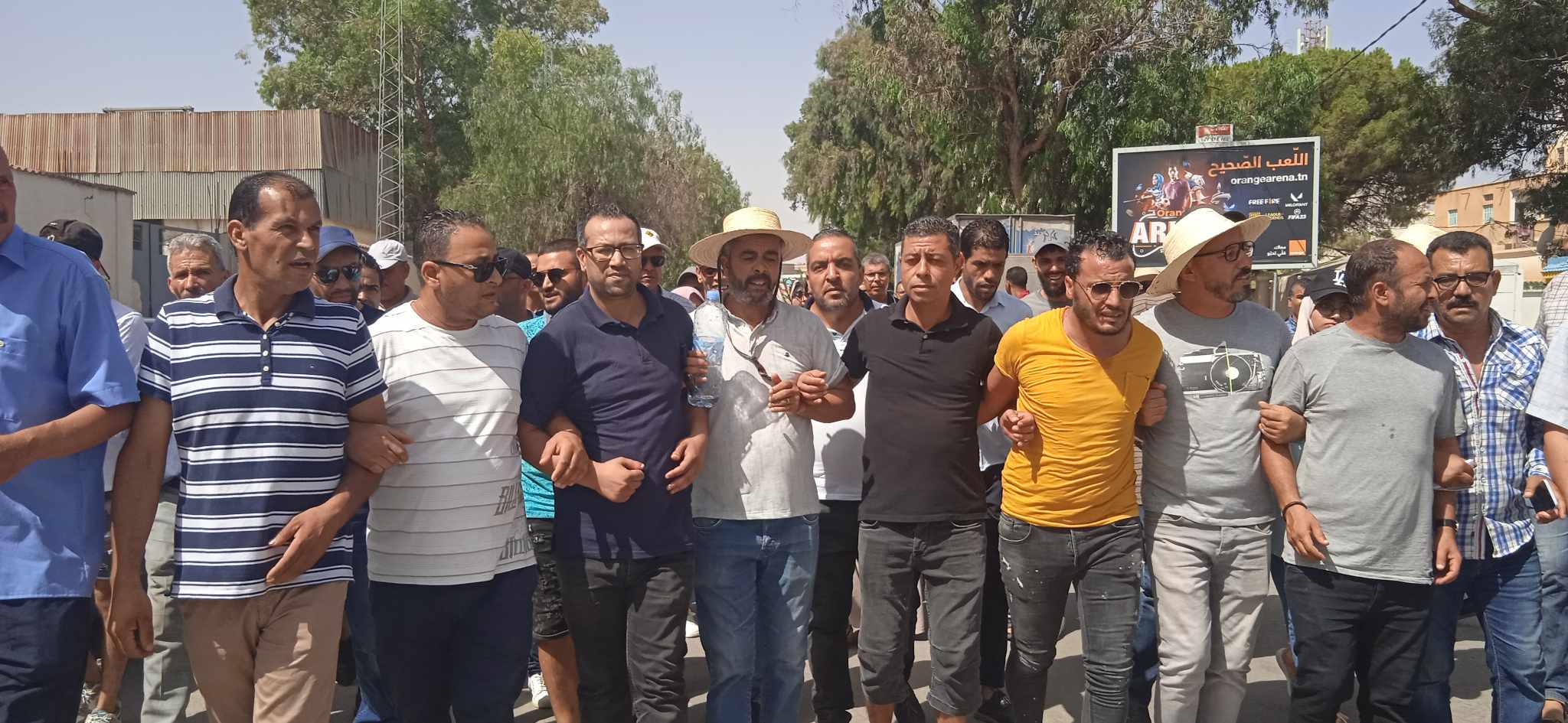 الكاتب العام للفرع الجامعي للتعليم الأساسي بالقصرين لـ"الصباح".. العدول عن الإعفاءات وحجز المرتبات حجر أساس التفاوض.. ولن نقبل أي حوار تحت التهديد