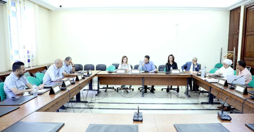 أعضاء من لجنة الصناعة بالبرلمان يثيرون مسألة المسؤولية المجتمعية للمؤسسات