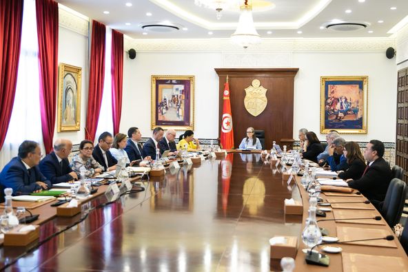  رئيسة الحكومة تشرف على جلسة عمل وزارية حول مراجعة منظومة الصرف