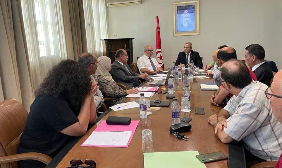 وزير السياحة يتابع سير عمل الوكالة العقارية السياحية