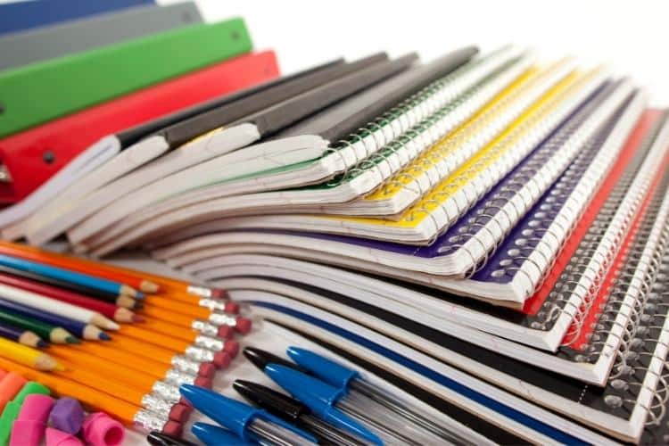 مع بدء العد التنازلي للموسم الدراسي 2023/2024 ..  ارتفاع أسعار المستلزمات والأولياء في غمرة "الصيف"