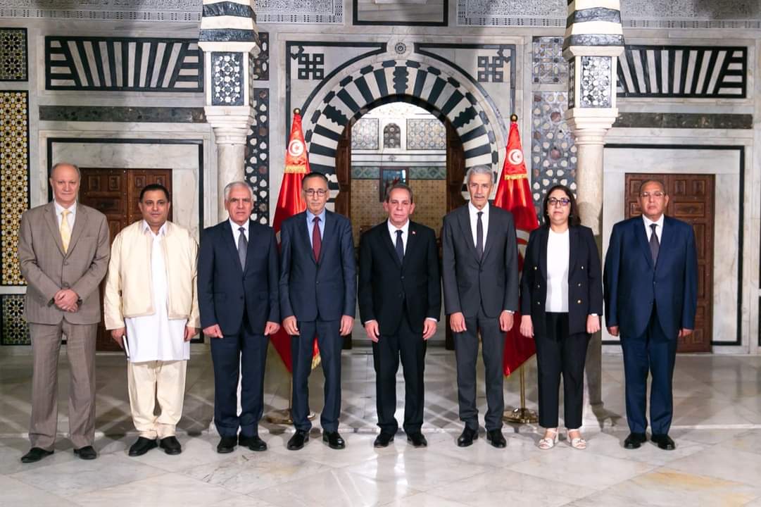 رئيس الحكومة يستقبل وزير الاقتصاد والتجارة الليبي