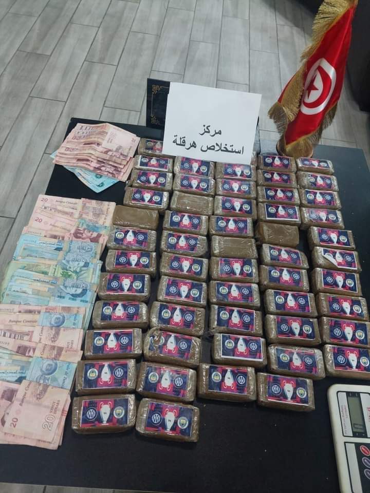 الطريق السيارة الحمامات_ مساكن : حجز 6 كلغ من "الزطلة"