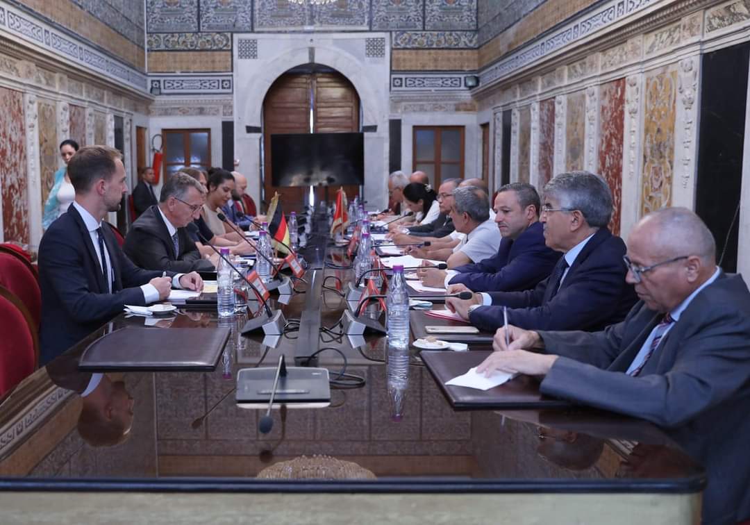 بعد زيارة وزيرة الدولة بالخارجية الألمانية إلى تونس..   ألمانيا واهتمام لافت بملف الهجرة والاستثمار وحقوق الإنسان