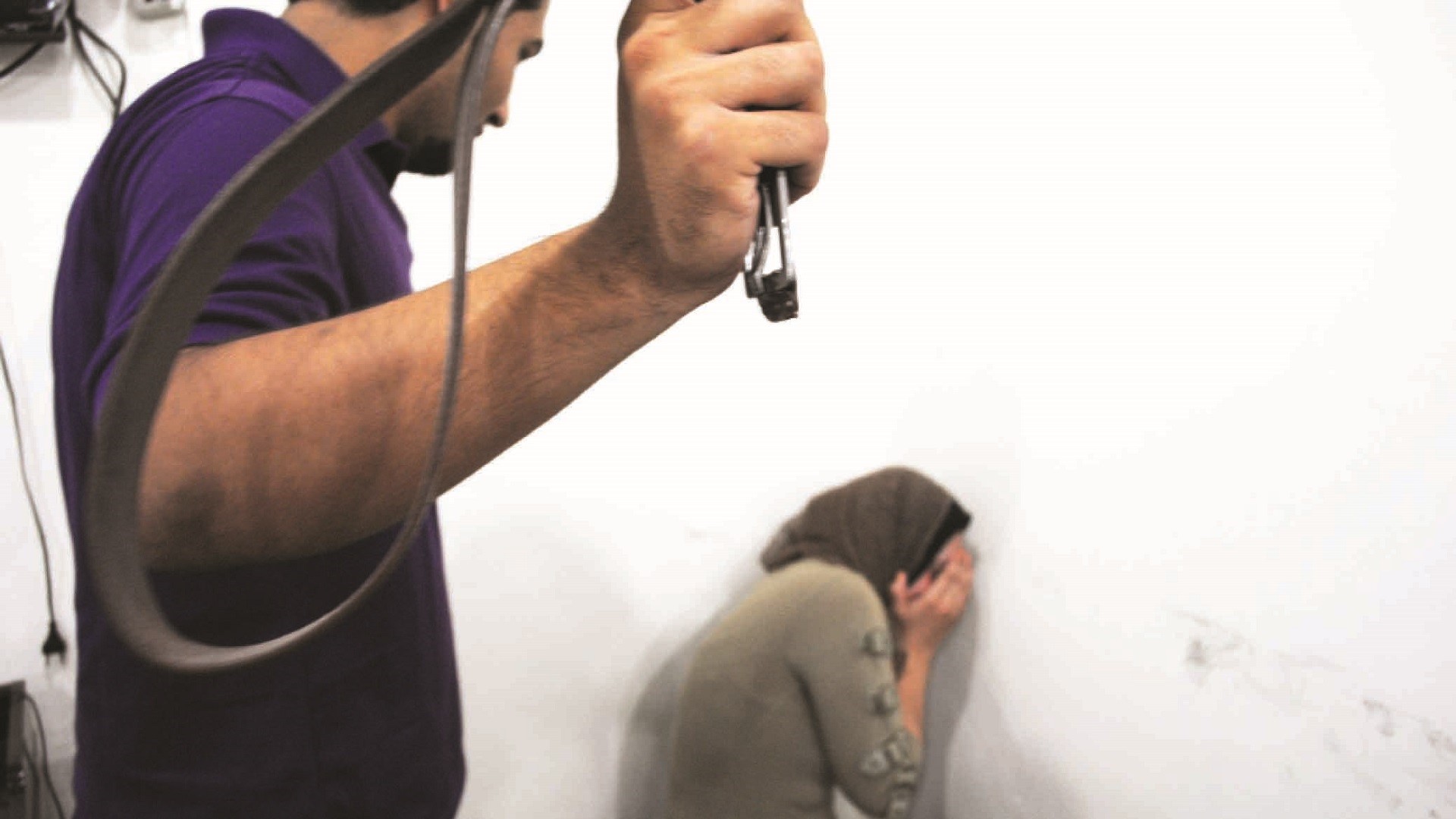 رغم مرور 6 سنوات على سن القانون 58 ..   23  جريمة في أقل من سنة..عندما تقتل المرأة بدم بارد خلف الأبواب المغلقة!! 