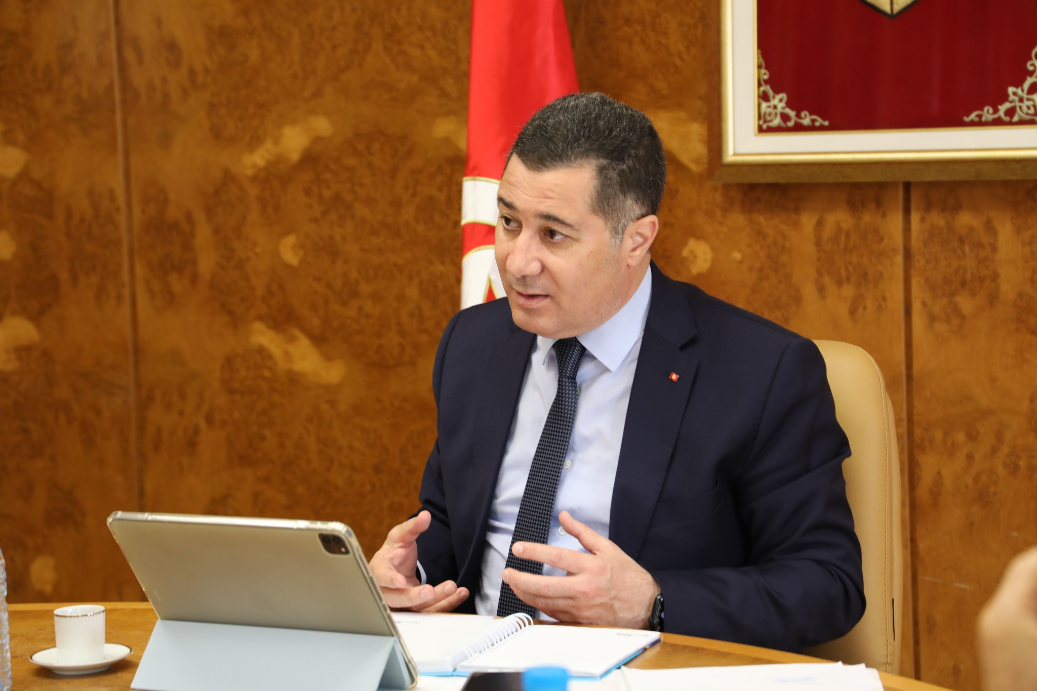 إحداث شركات أهلية في مجال النقل العمومي المنتظم محور جلسة عمل بوزارة النقل