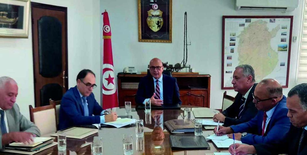 وزارة الفلاحة..جلسة مع بنك التضامن حول تمويل المواسم والمشاريع والمؤسّسات الصّغرى في القطاع الفلاحي
