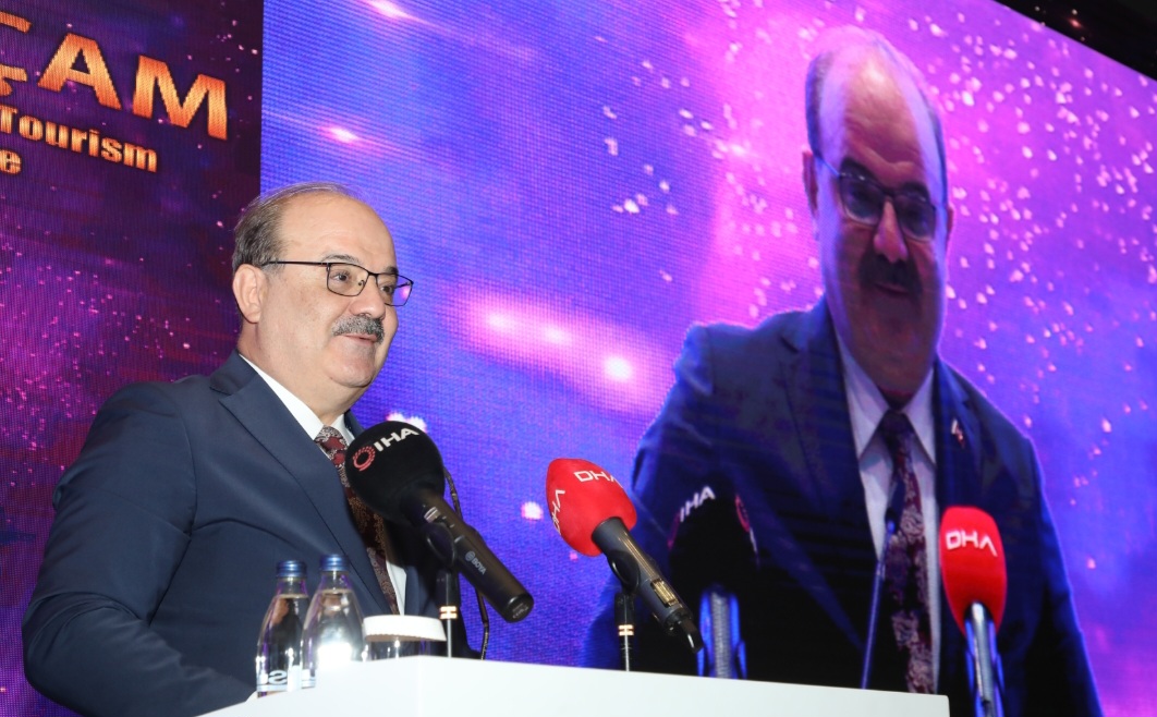 العلاقات التركية-العربية/ نائب وزير الثقافة والسياحة التركي: يجب أن نعمل معا كإخوة وجيران وأقارب