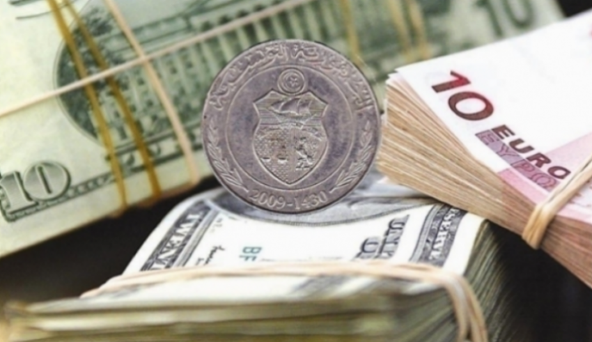 الدينار التونسي يرتفع أمام الدولار وينخفض أمام الأورو