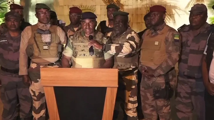 ممنوع من الحياد..   انقلاب الغابون.. إذا عرف السبب ..