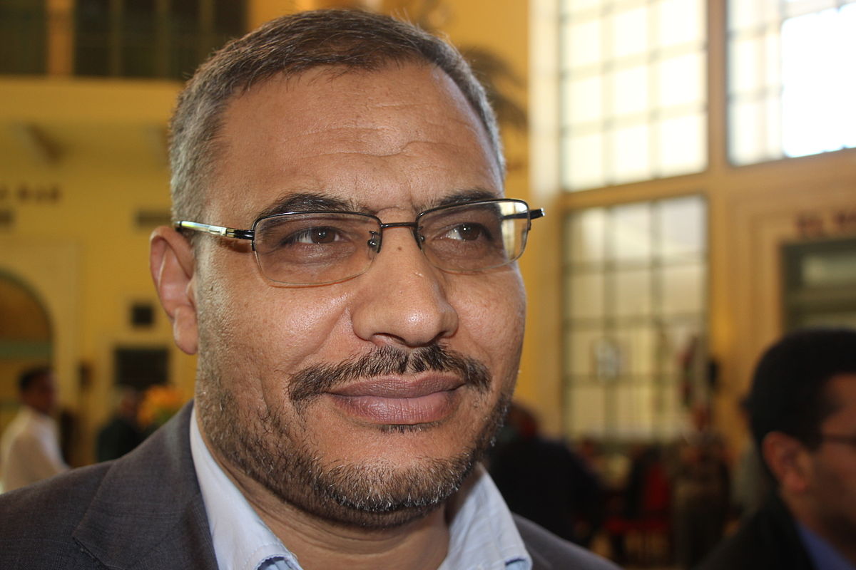 بسبب تعكر حالته الصحية.. نقل الصحبي عتيق للمستشفى