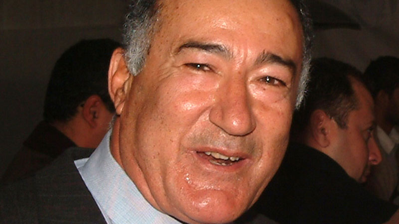 عامر حيزم المدرب الأسبق للمنتخب الوطني يترجل ..