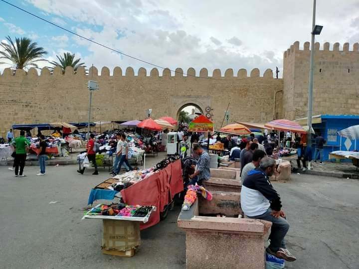 "غول " جاثم منذ سنوات..  ما الذي عطّل تخليص باب الجبلي من سطوة الانتصاب الفوضوي؟