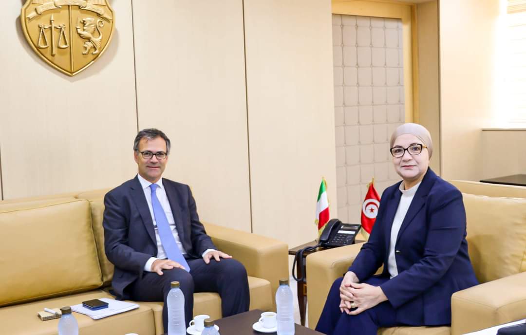 لقاء وزيرة العدل بسفير إيطاليا 