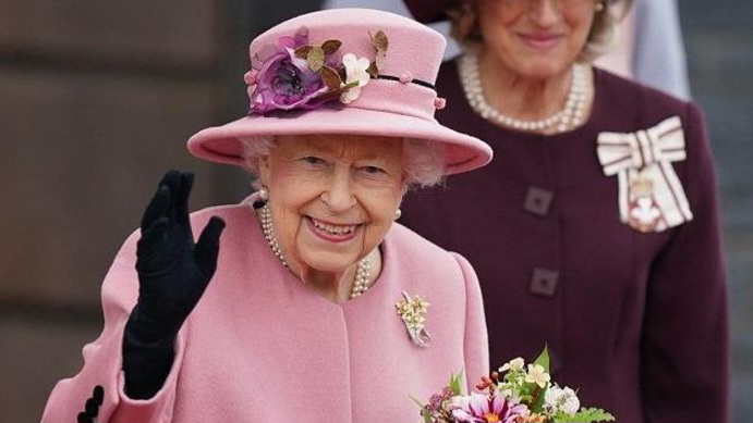 إحياء الذكرى السنوية الأولى لرحيل ملكة بريطانيا إليزابيث الثانية