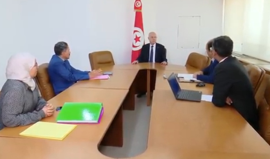 سعيد:   لا صلح مع من نهبوا أموال الشعب التونسي إلا بعد الدفع أو ستتم ملاحقتهم جزائيا