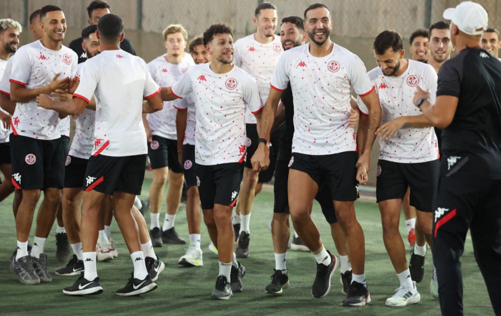 استعداد للود مع مصر ..المنتخب الوطني يجري الاثنين حصة تدريبية بملعب المباراة