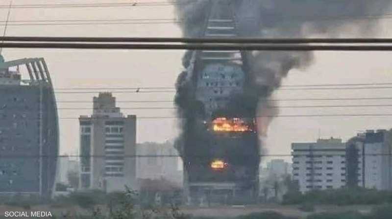 الخرطوم تحترق.. الدمار يطال مبان حكومية وخاصة تحت القصف