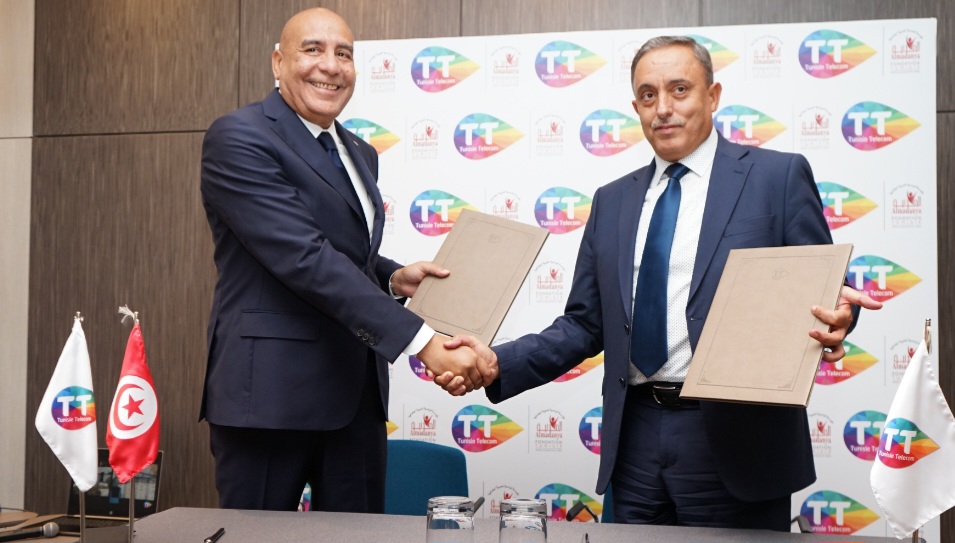 الاسعد بن ذياب خلال تجديد عقد الشراكة مع جمعية "مدنية" : اتصالات تونس لم تغفل قط عن دورها المجتمعي
