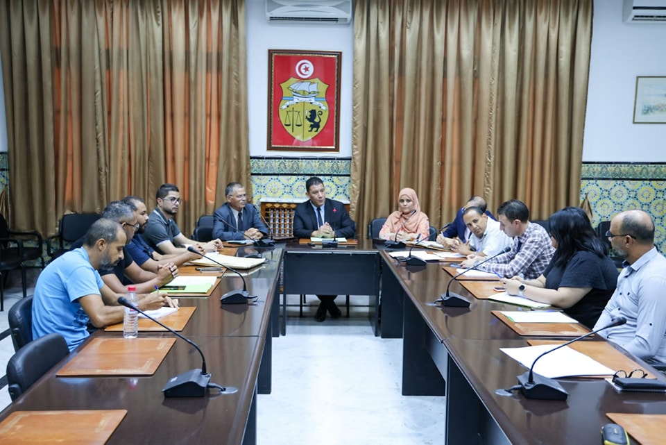 ضمت هذه الاطراف..جلسة حول الشركات الأهلية في قطاع النقل البري  