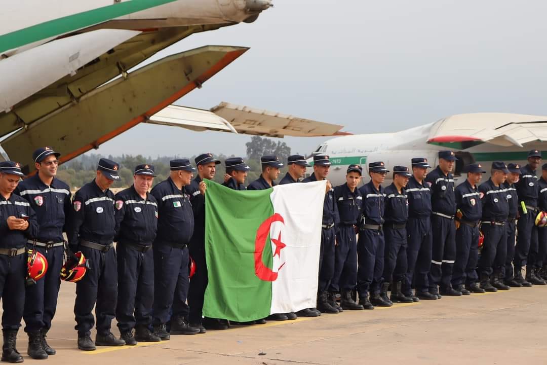 الجزائر توفد فريقا جديدا للإنقاذ والإغاثة إلى درنة الليبية