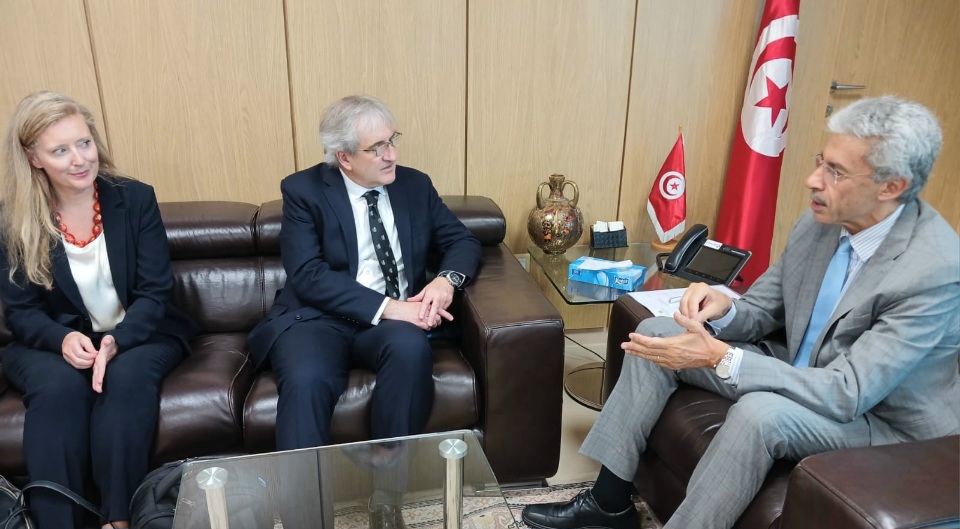 وزير الاقتصاد يُؤكّد توفًر الإمكانيات والفرص لتعزيز الاستثمارات البريطانية في تونس