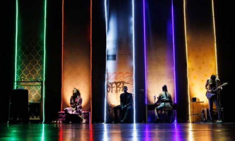 مسرحية "الفيرمة" لغازي الزغباني .. عن وطن سكنته الاوجاع