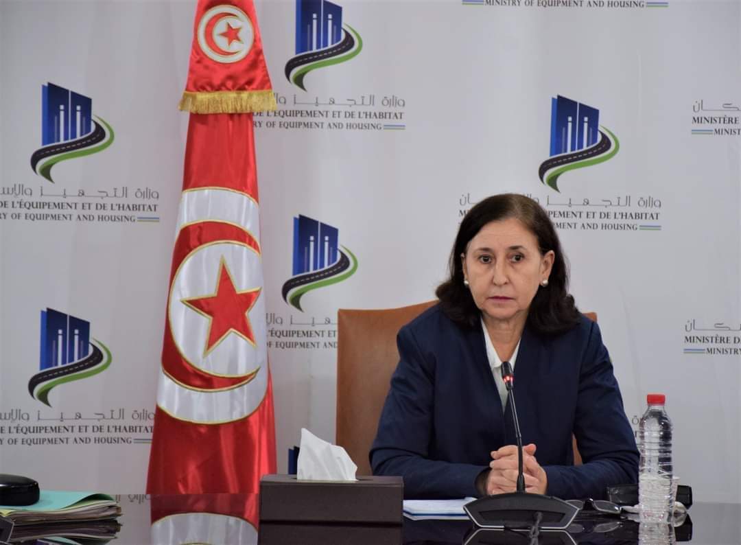   وزيرة التجهيز: يجب التنسيق بين المتدخّلين لفضّ الإشكاليات التي قد تطرأ على سير أشغال مشروع الطريق السيارة تونس- جلمة
