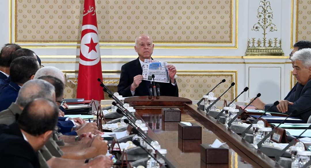 ليست المرة الأولى التي يدعوهم للقيام بدورهم..   ماذا ينتظر الرئيس من رجال الأعمال؟