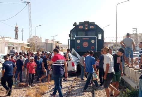صفاقس.. نجاة سائقة سيارة بأعجوبة في حادث إصطدام بقطار 