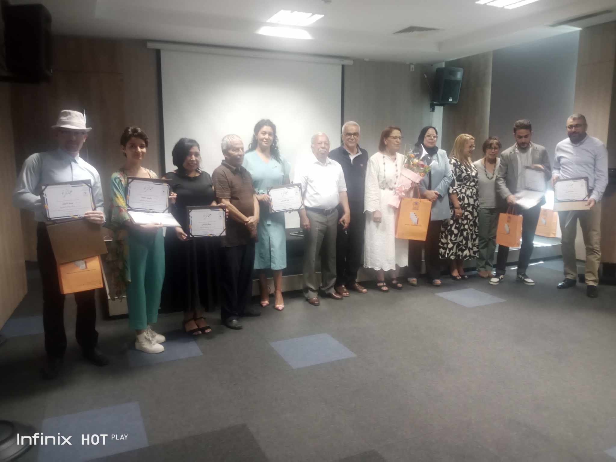 في اليوم العالمي للترجمة.. معهد تونس للترجمة يعلن عن جوائز المترجمين الشبان ويحجب جائزتي الترجمة من وإلى الفرنسية