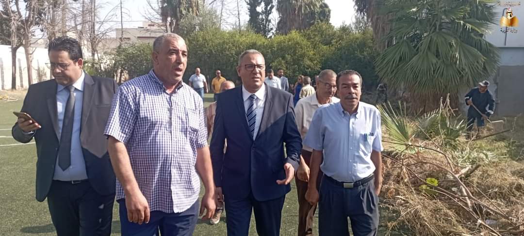 وزير التربية يزور عددا من المؤسسات التربوية بجهة تونس 2 لمعاينة نقائصها وحاجياتها