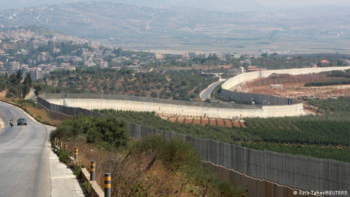 حزب الله يقصف مواقع إسرائيلية على الحدود مع لبنان