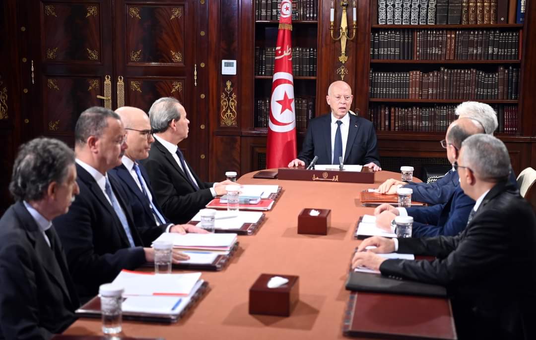   رئيس الجمهوريّة: "محمول على تونس أن تقف إلى جانب الشعب الفلسطيني.. ونحن نؤثر على أنفسنا ولو كان بنا خصاصة"