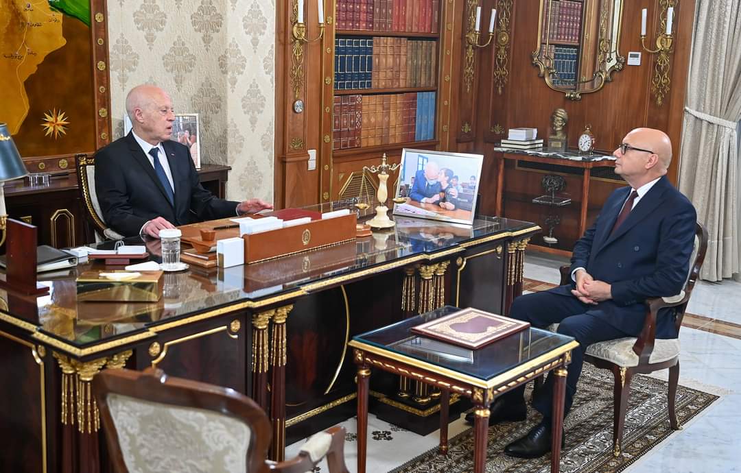 سعيد: إما أن يتم توريد العلف في إطار الشفافية وإما أن تتولى الدولة بالقانون احتكار التوريد