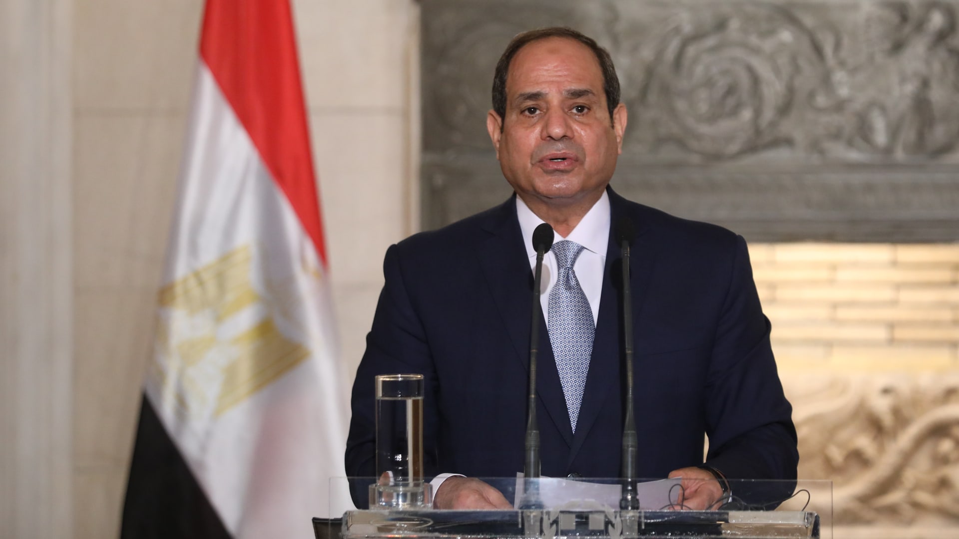 مصر تؤكد: أمننا "خط أحمر".. وقمة إقليمية بشأن غزة