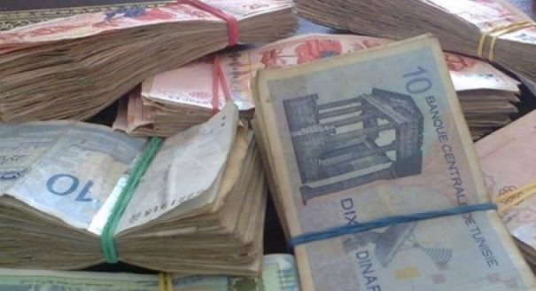 الحكومة تخطط لمنح قروض لا تتجاوز 10 آلاف دينار للفئات الضعيفة سنة 2024 لاحداث مشاريع