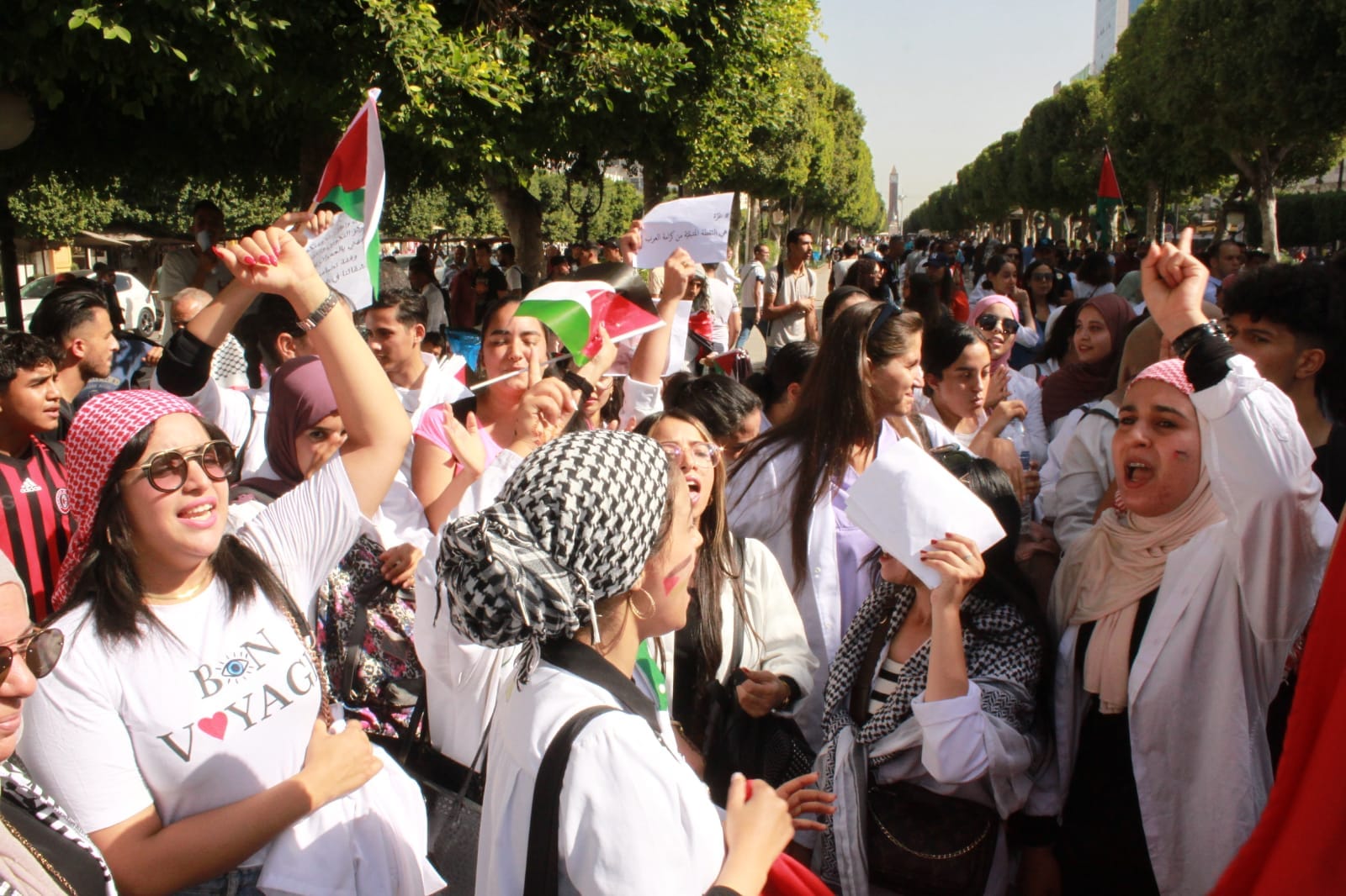 عاشوا تفاصيل "أطفال الحجارة" ومازالوا على العهد..   "توريث" الإيمان بالقضية الفلسطينية لشباب تونس