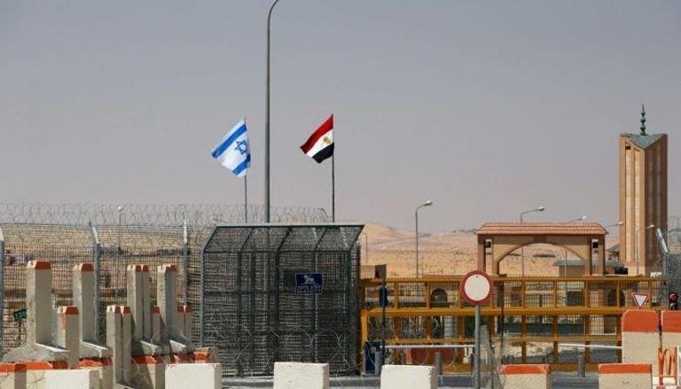 إسرائيل تقصف موقعاً مصرياً بالخطأ قرب الحدود.. وتعتذر