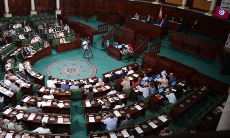 البرلمان.. المصادقة على قانون يتعلّق بالموافقة على إتفاقية التمويل بين الدولة وبنوك محليّة