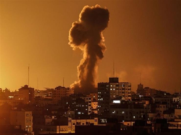 الاحتلال يشنّ سلسلة غارات بالقرب من مستشفى القدس التابع للهلال الأحمر في غزة