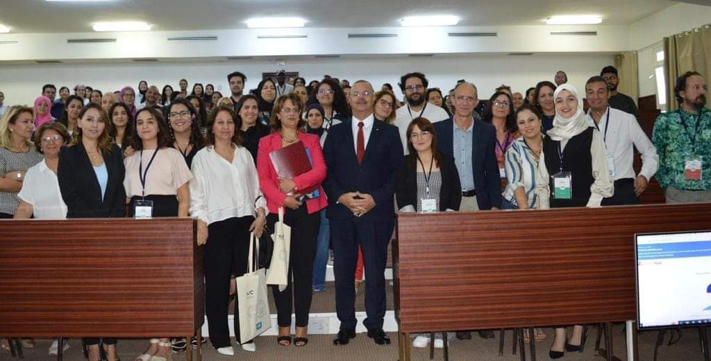 وزير الصحة يؤكد على ضرورة دعم الباحثين الشبان وتعزيز مكانتهم وتثمين بحوثهم العلمية