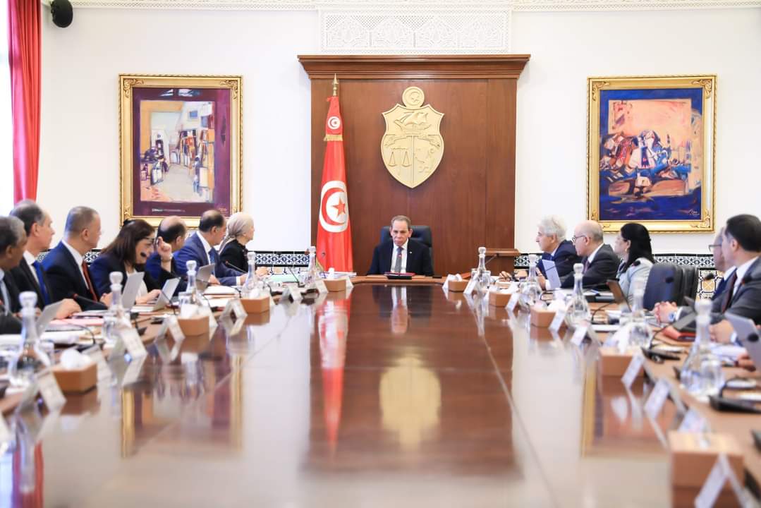 بينها الترفيع الاختياري في سنّ الإحالة على التقاعد.. مجلس الوزراء ينظر في مشاريع أوامر حكومية